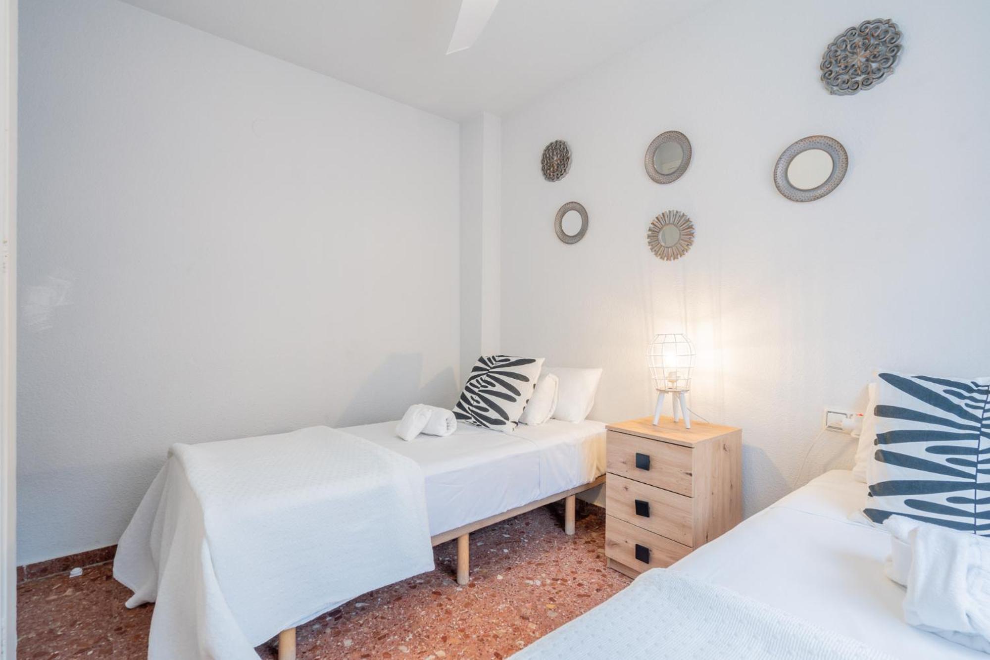 Apartamento Familiar En Avenida Del Puerto Valencia Exterior photo