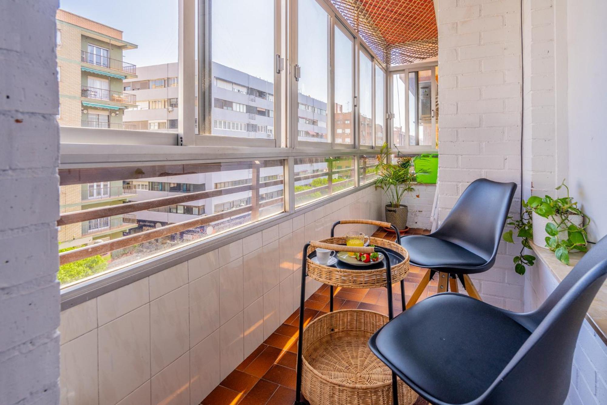 Apartamento Familiar En Avenida Del Puerto Valencia Exterior photo